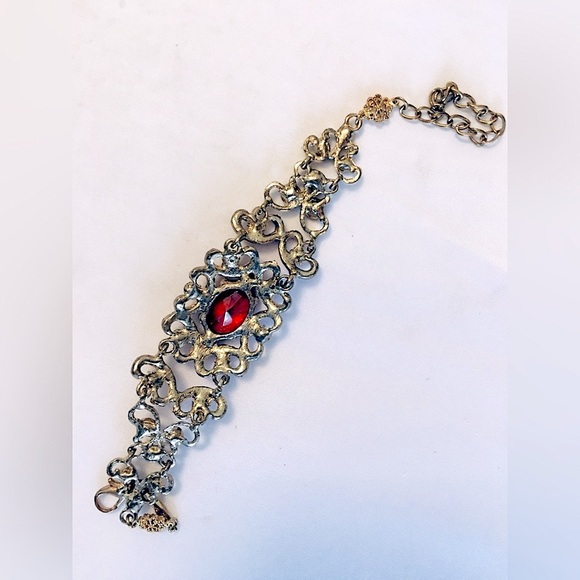 Vintage Victorian Bohemian Garnet STYLE Hinged Ruby Red Stone Bracelet - Picture 6 of 10